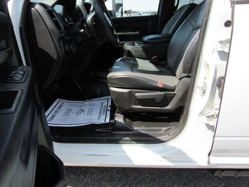 Used 2022 RAM 3500 Tradesman RWD image 28