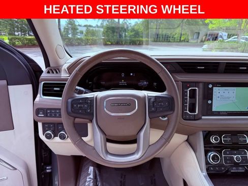 Used 2022 GMC Yukon Denali AWD/4WD image 15