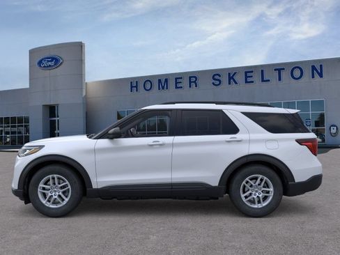 New 2026 Ford Explorer Active w/ Active Comfort Package RWD image 3