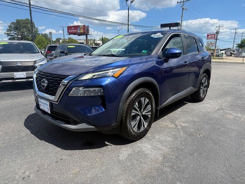 Used 2022 Nissan Rogue SV AWD/4WD image 6