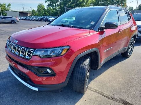 Used 2025 Jeep Compass Limited AWD/4WD image 7