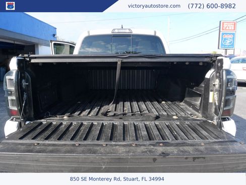 Used 2018 Toyota Tacoma SR5 RWD image 9