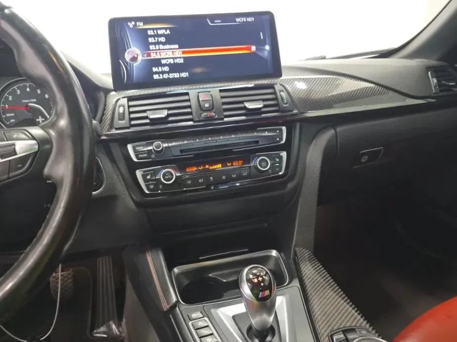 Used 2015 BMW M4 Convertible RWD image 11
