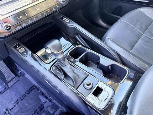Used 2020 Kia Telluride EX w/ EX Premium Package FWD image 19