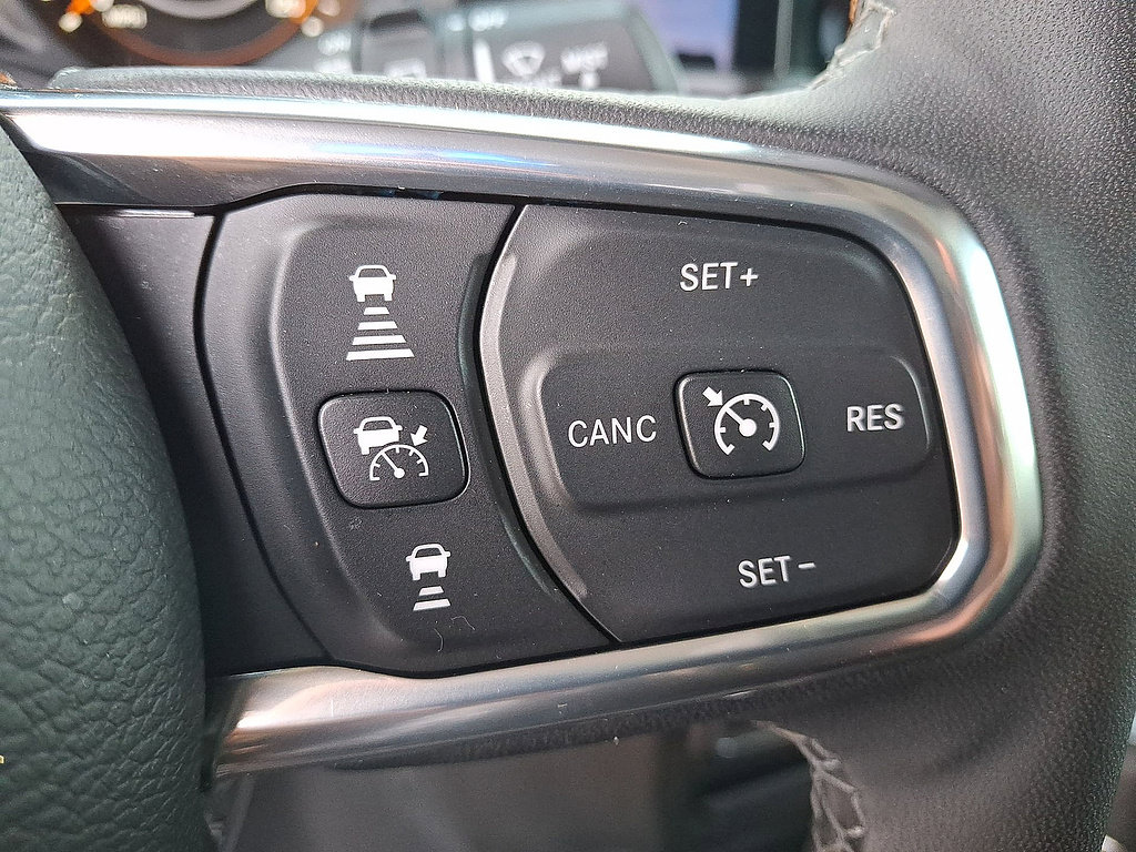 Used 2026 Jeep Wrangler Unlimited Sahara AWD/4WD image 24