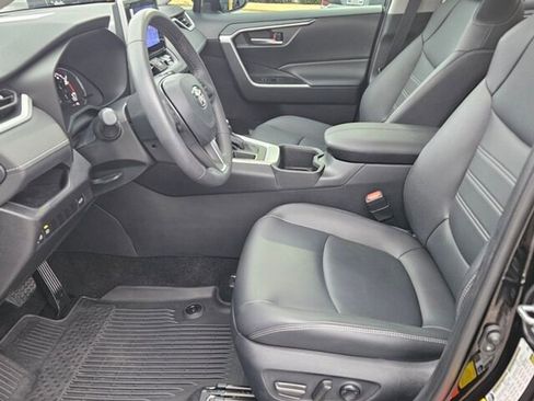 Used 2024 Toyota RAV4 XLE Premium image 7