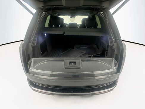 Used 2023 Land Rover Range Rover SE image 27