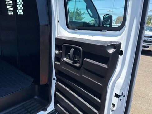 Used 2024 Chevrolet Express 2500 w/ Driver Convenience Package RWD image 21