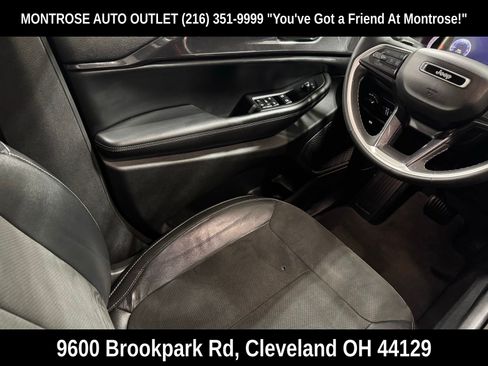 Used 2023 Jeep Grand Cherokee Altitude image 36