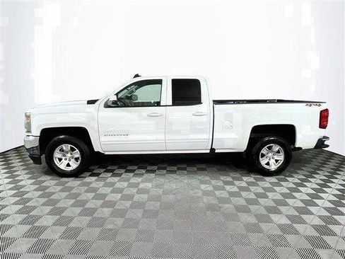 Used 2018 Chevrolet Silverado 1500 LT AWD/4WD image 4