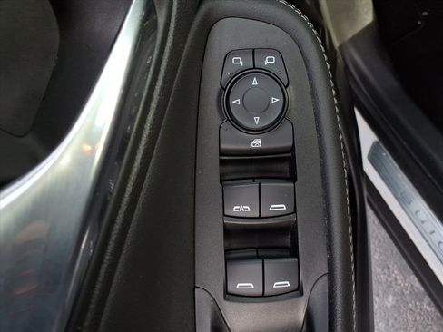 Certified 2021 Buick Encore GX Preferred w/ LPO, Trailering Package image 17