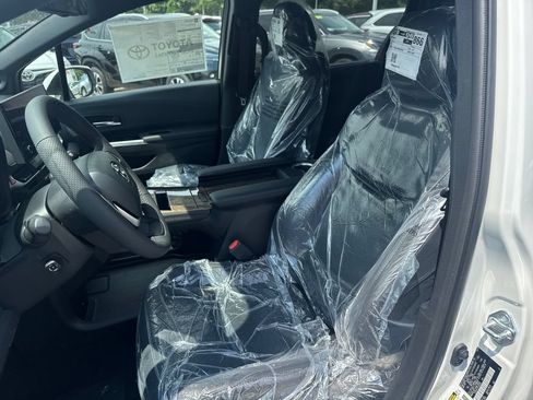 New 2026 Toyota Sienna Platinum AWD/4WD image 21