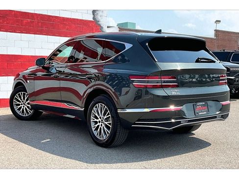 Used 2025 Genesis GV80 2.5T Standard AWD/4WD image 13