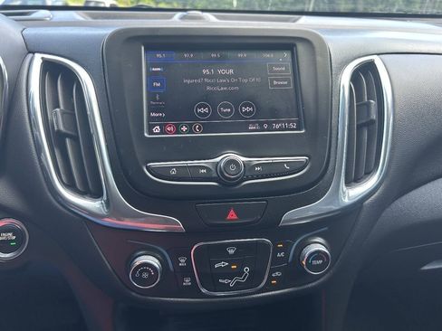 Used 2021 Chevrolet Equinox LT FWD image 17