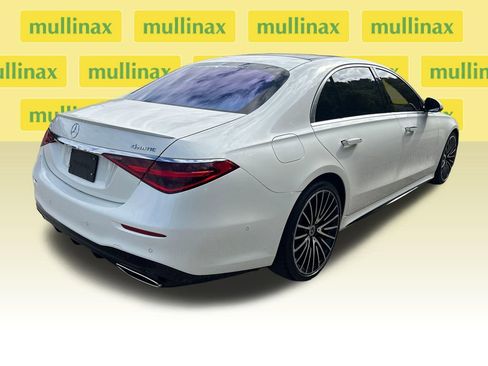 Used 2021 Mercedes-Benz S 580 4MATIC Sedan image 2