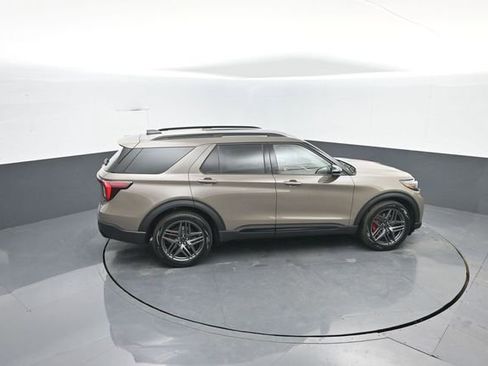 New 2026 Ford Explorer ST w/ Sun And Sound Package image 28