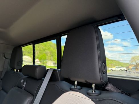 Used 2026 Chevrolet Silverado 2500 LTZ w/ LTZ Premium Package AWD/4WD image 38
