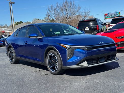 Certified 2025 Kia K4 EX image 1