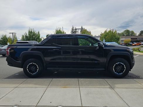 Used 2026 Chevrolet Silverado EV Trail Boss AWD/4WD image 8
