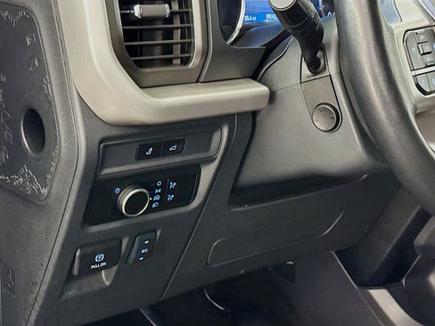 Used 2024 Ford Expedition Max XLT image 17