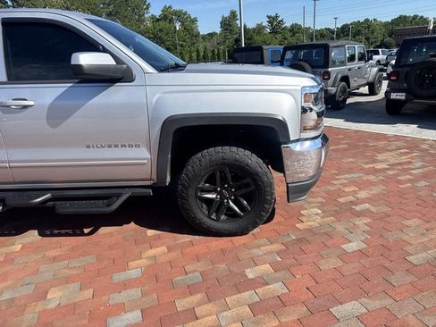 Used 2017 Chevrolet Silverado 1500 LT w/ All Star Edition AWD/4WD image 17