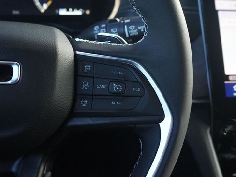 New 2025 Jeep Grand Cherokee Limited w/ Trailer Tow Package image 40