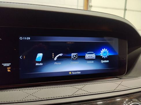 Used 2019 Mercedes-Benz S 560 4MATIC Sedan image 46