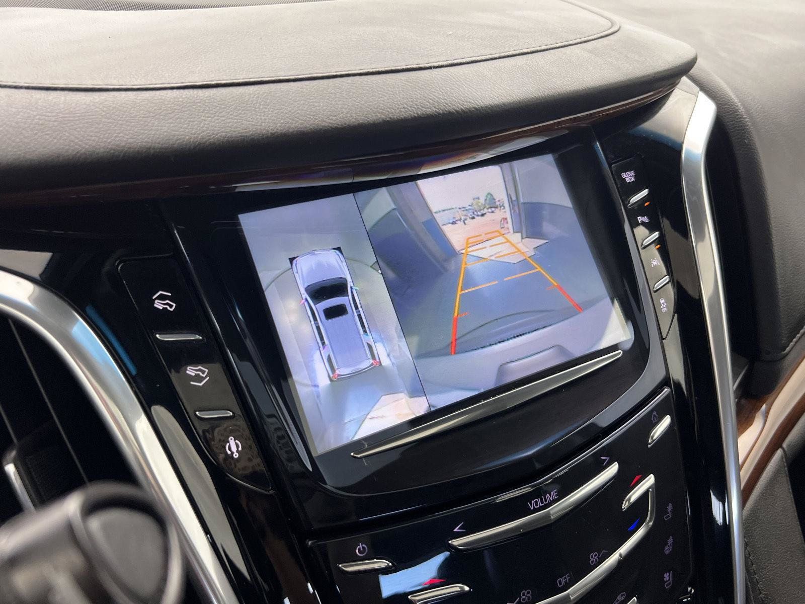 Used 2016 Cadillac Escalade Luxury AWD/4WD image 3