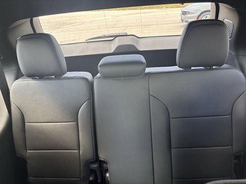 New 2026 Chevrolet Traverse LT image 14