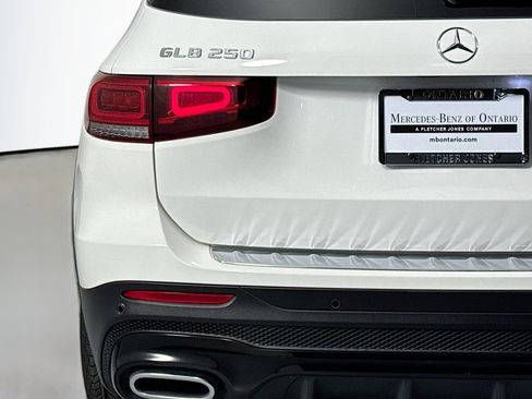 Certified 2023 Mercedes-Benz GLB 250 image 15