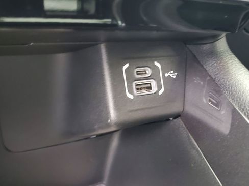 Used 2023 Jeep Compass Latitude AWD/4WD image 30