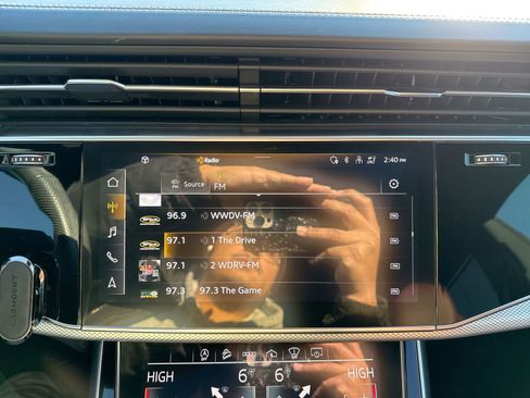 Used 2021 Audi SQ8 Prestige w/ Prestige Package image 18