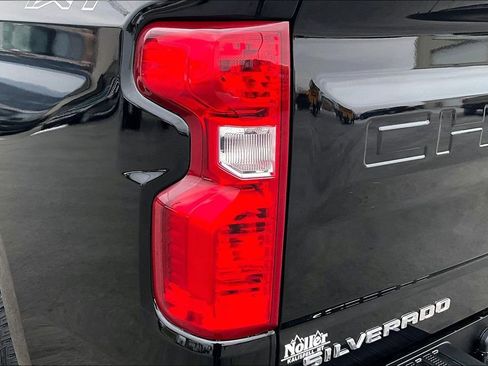 Used 2025 Chevrolet Silverado 1500 LT image 31