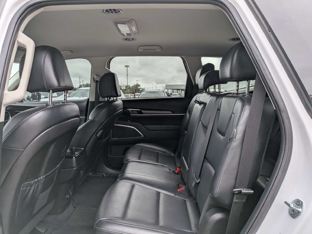 Used 2024 Kia Telluride LX FWD image 14