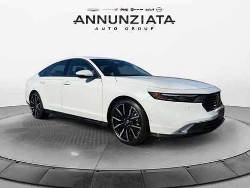 Used 2025 Honda Accord Touring image 7