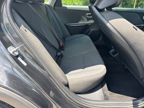 Used 2025 Kia K4 FWD image 15