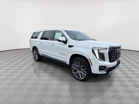 New 2026 GMC Yukon XL Denali Ultimate w/ LPO, Floor Liner Package AWD/4WD image 2