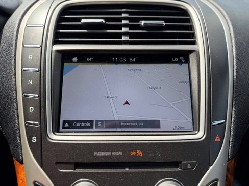 Used 2017 Lincoln MKX Reserve w/ Lincoln MKX Climate Package AWD/4WD image 28