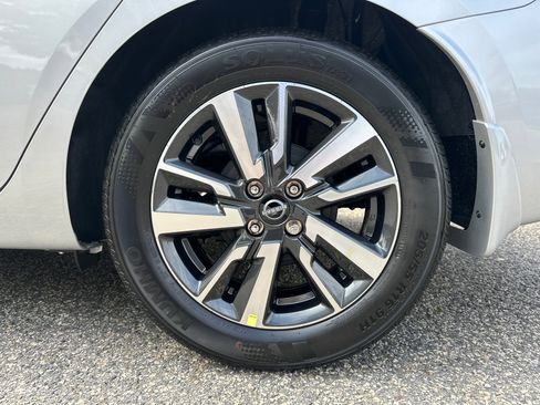 New 2025 Nissan Versa SV w/ Trunk Package image 18