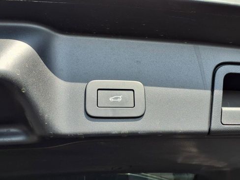 Used 2024 Land Rover Range Rover Evoque Dynamic SE image 26