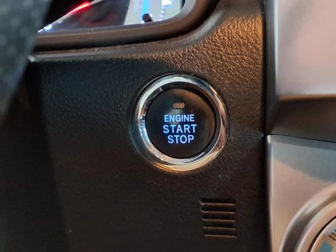 Used 2018 Toyota 4Runner Limited image 26