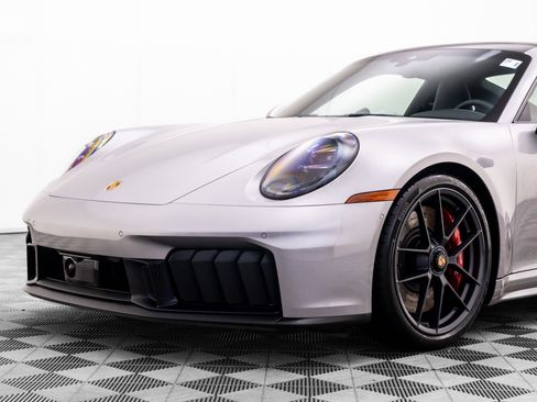 Certified 2026 Porsche 911 Carrera GTS RWD image 37