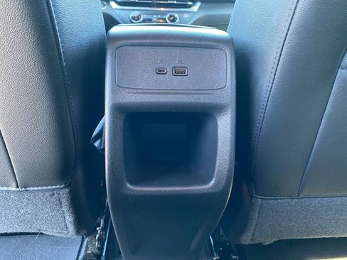 Used 2025 Buick Envista Preferred image 24