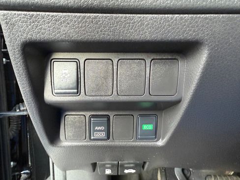 Used 2018 Nissan Rogue Sport S w/ S Appearance Package image 25