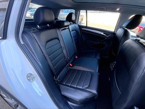 Used 2018 Volkswagen Golf Alltrack SEL image 22