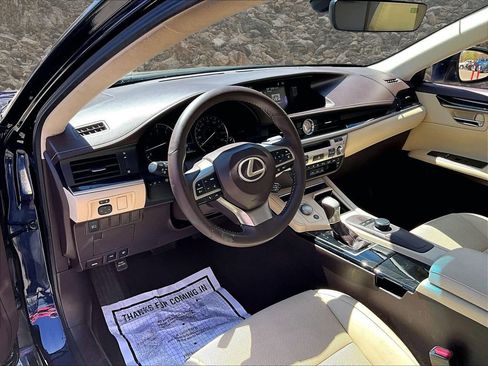 Used 2017 Lexus ES 350 w/ Accessory Package 2 FWD image 11