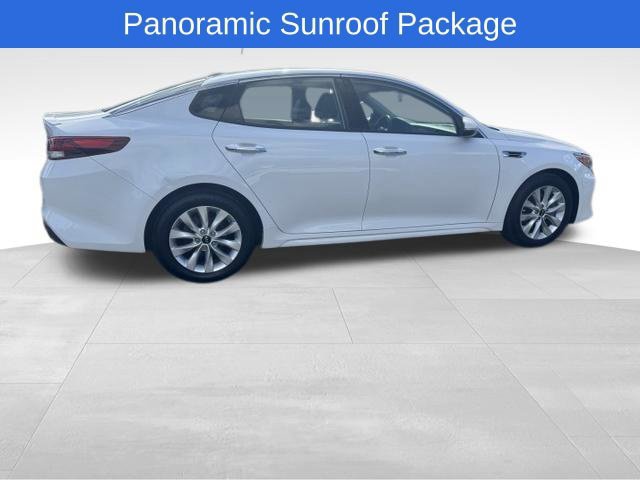 Used 2018 Kia Optima S w/ Panoramic Sunroof Package FWD image 3