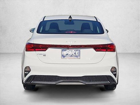 Used 2024 Kia Forte LX FWD image 7