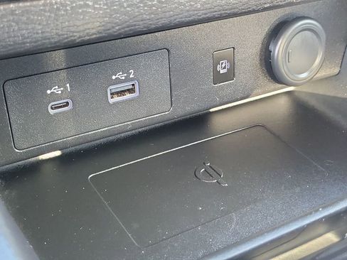 Used 2024 Mitsubishi Outlander SE Black Edition image 9