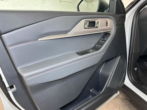 New 2026 Ford Explorer Active image 19